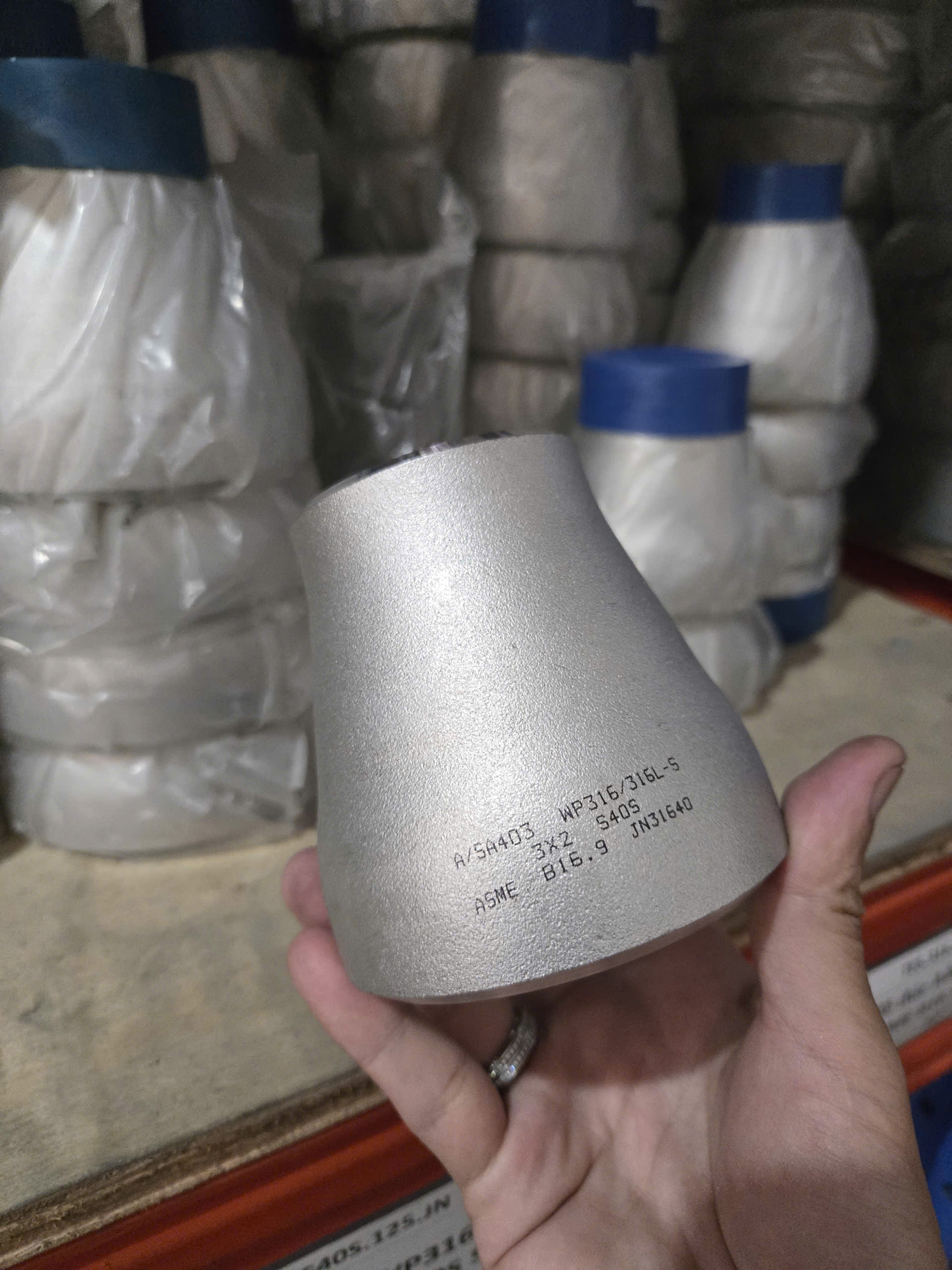 Bầu giảm đúc đồng tâm A403 WP304/304L SCH10S